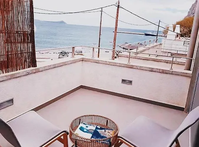 Astrolithos Down Town Apartment *